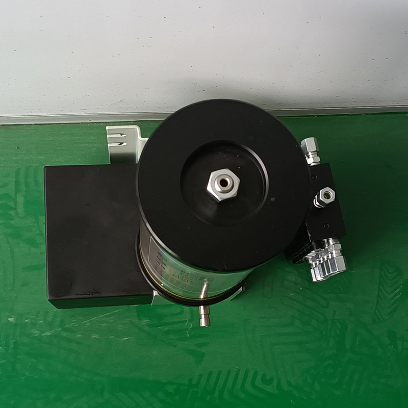 加工中心上的電動潤滑泵 加工中心上的電動潤滑泵