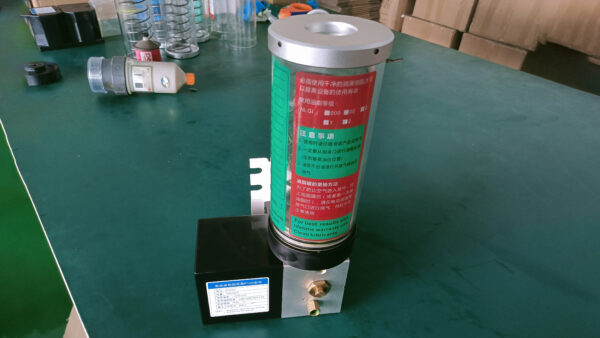 Read more about the article 一款可拆卸P100系列電動油脂潤滑泵